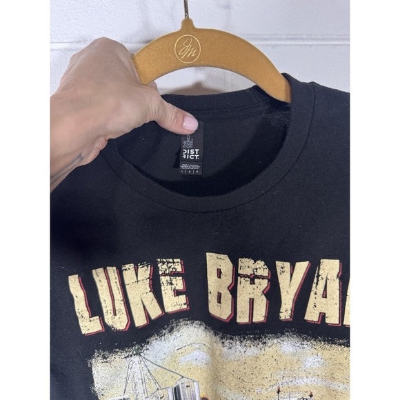 Luke Bryan Farm Tour 2023 Concert T-Shirt Black Tractor Graphic Large - Picture 3 of 4